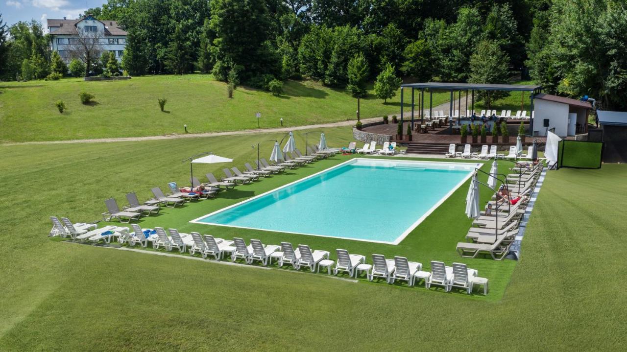 Hotel Aquadar Maňkivka Exteriér fotografie